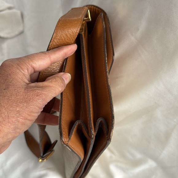 CELINE CROSSBODY LEATHER TWO TONE COGNAC & CREAM COLOR. - Picture 6 of 16